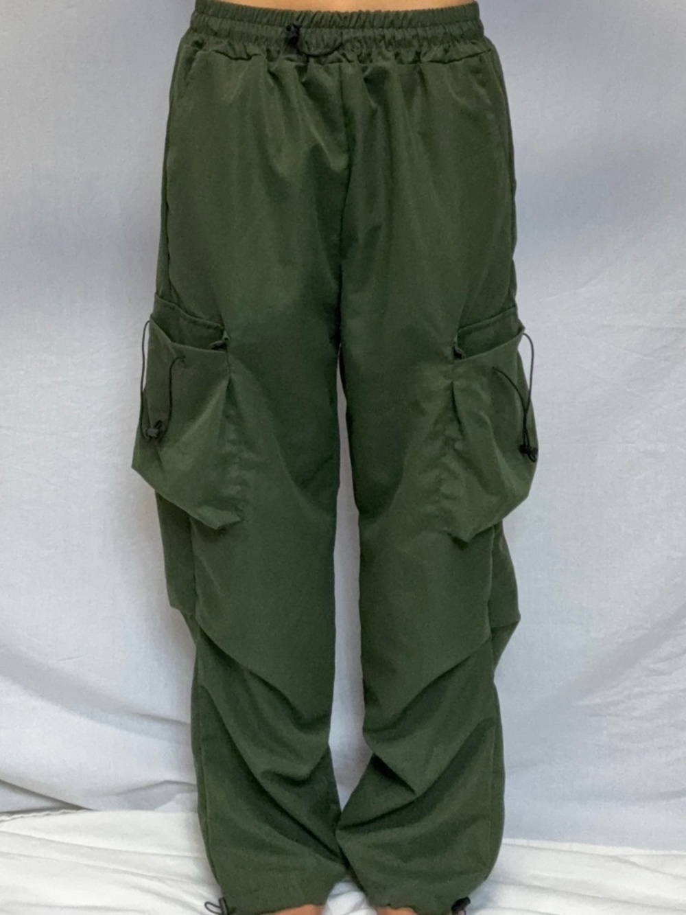 green lightweight cargo pants